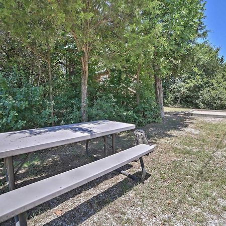 Branson Cabin With Deck Near Table Rock Lake! Екстер'єр фото